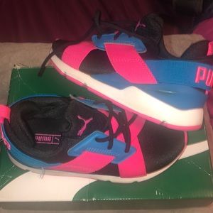 Kids Pumas Black/Blue/Pink